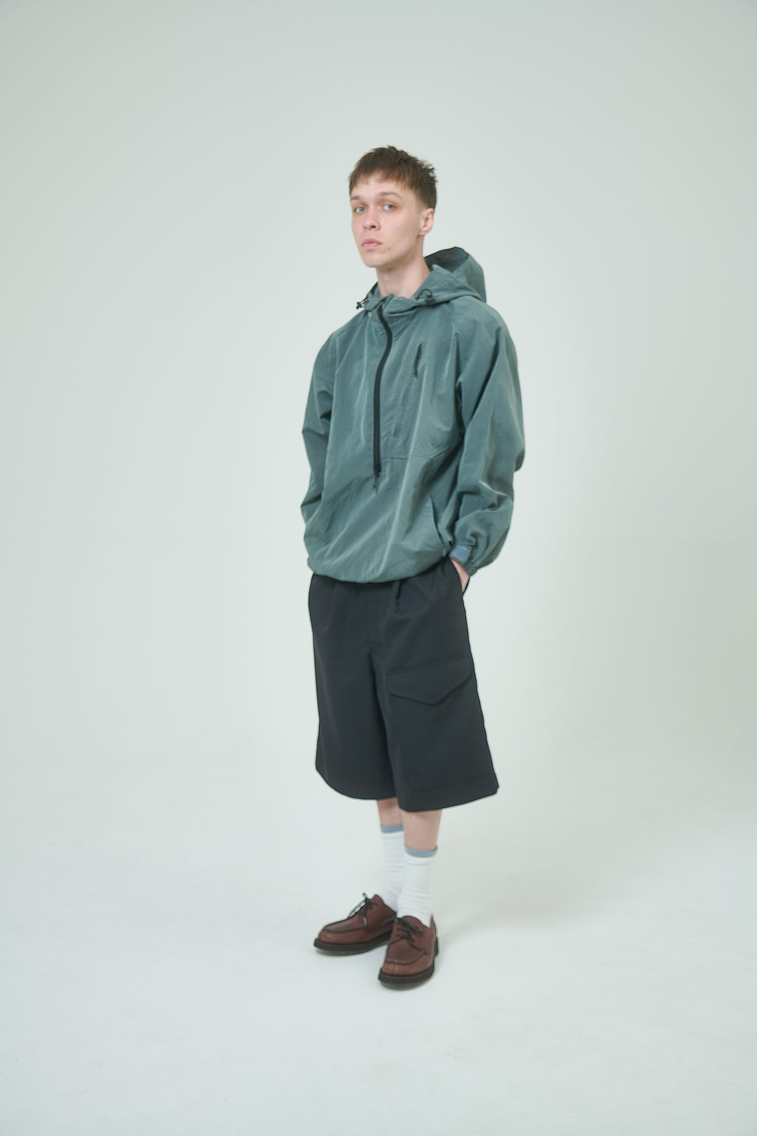 BD Bermuda Shorts - Dark Beige