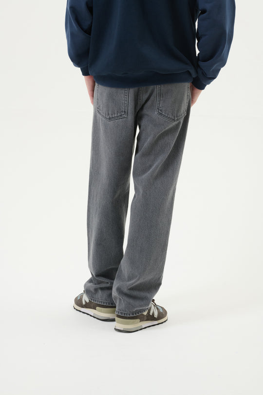 Standard Jean Bleach Dyed - Grey