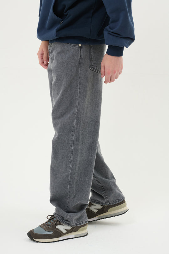 Standard Jean Bleach Dyed - Grey